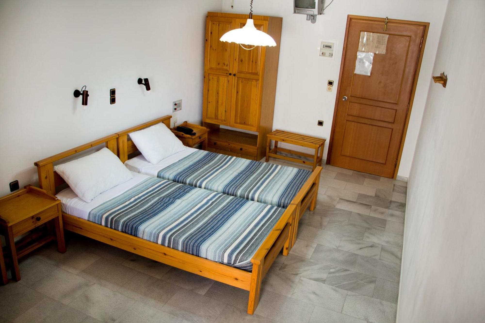 Popi Hotel Apartments Agia Marina Exterior foto