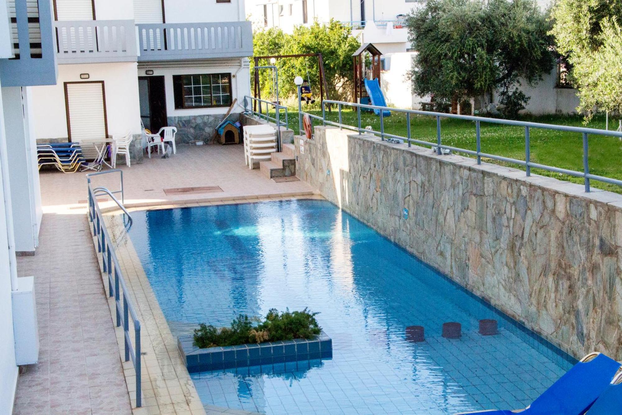 Popi Hotel Apartments Agia Marina Exterior foto
