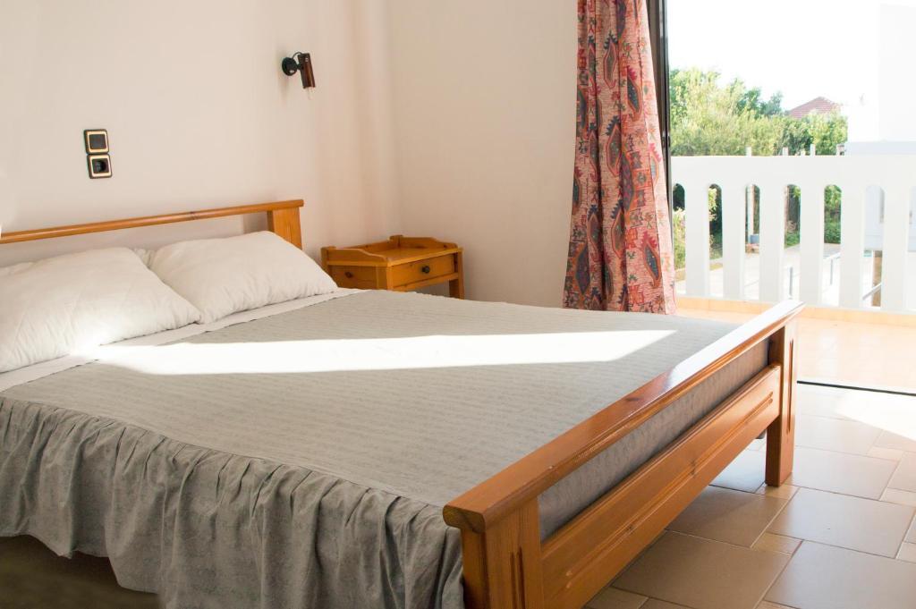 Popi Hotel Apartments Agia Marina Habitación foto